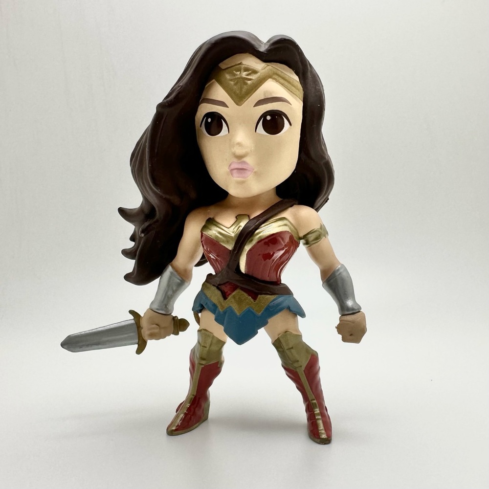 💪🏼 Jada Toys Die Cast Metals- Wonder Woman Figurine +FREE GIFT! - Picture 1 of 4